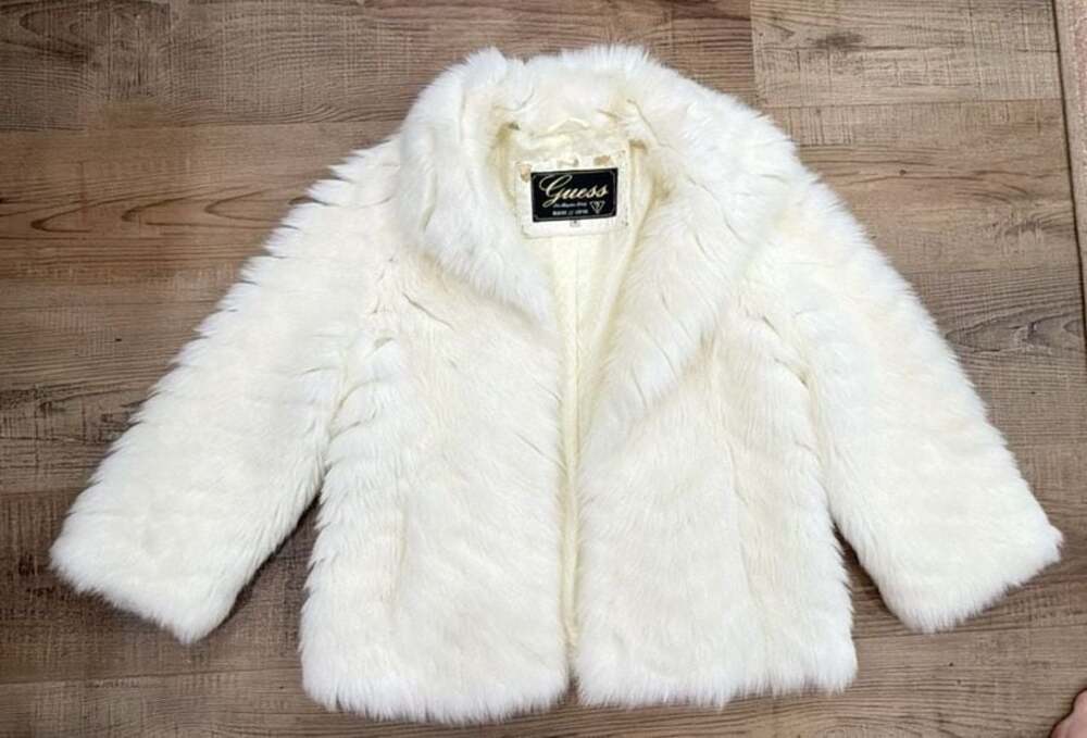 Guess Women's White Faux Fur Short Jacket Y2K Bougie Mobwife